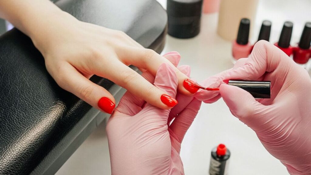 nail polish on gel